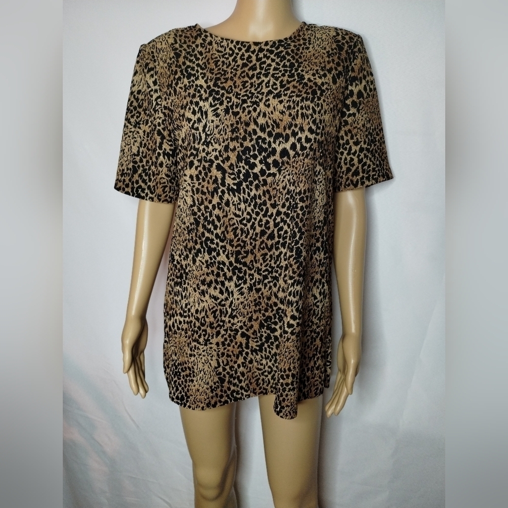 Kathie Lee women's animal print size small blouse shirt top